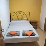 Апартаменты 3-bed Apartment- Sleeps 8 *